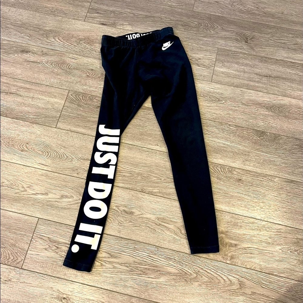 Nike tights / workout pants